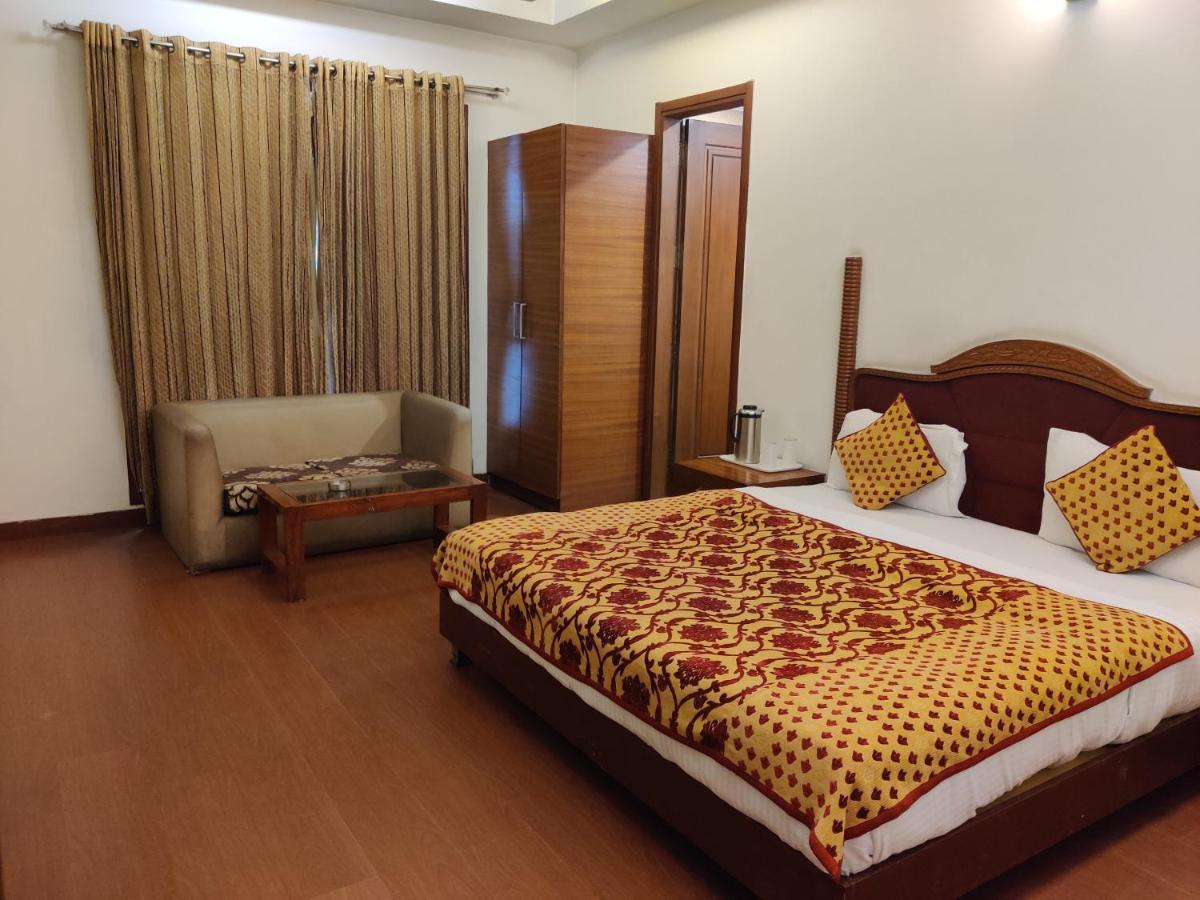Hari'S Court Inns & Hotels New Delhi Exterior photo
