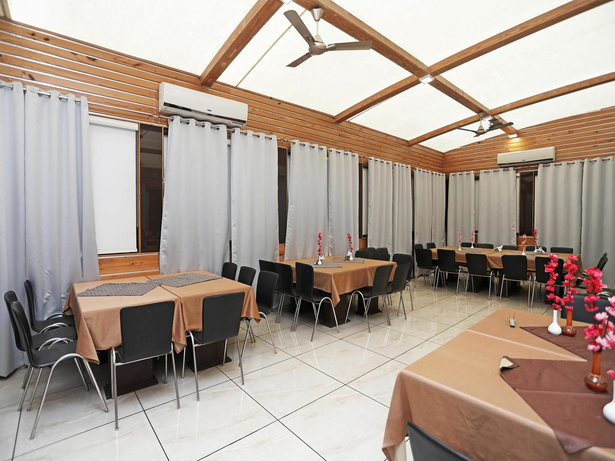 Hari'S Court Inns & Hotels New Delhi Exterior photo