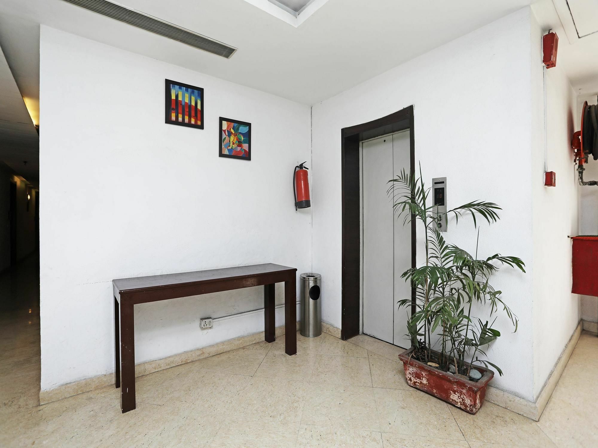Hari'S Court Inns & Hotels New Delhi Exterior photo