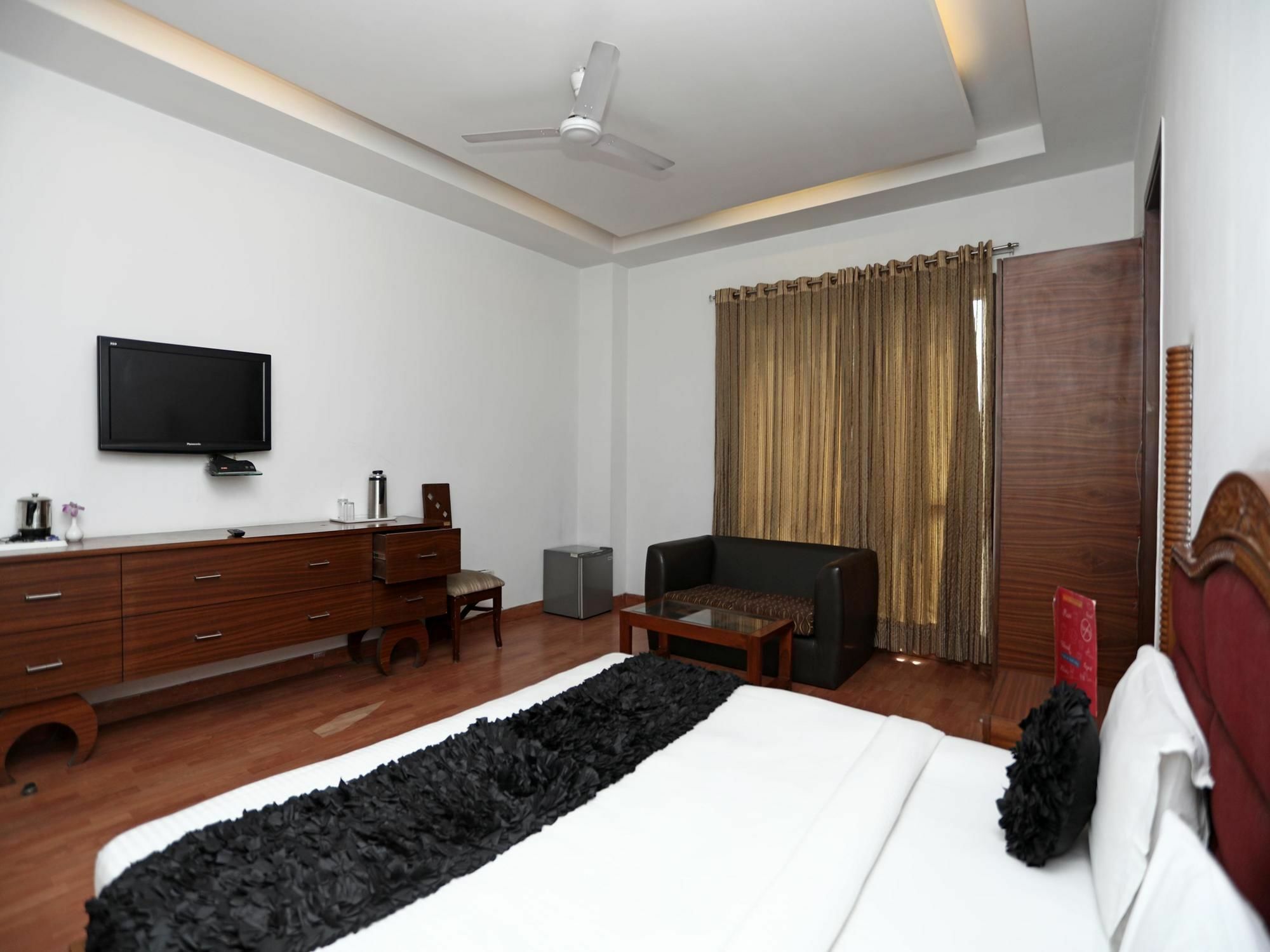 Hari'S Court Inns & Hotels New Delhi Exterior photo